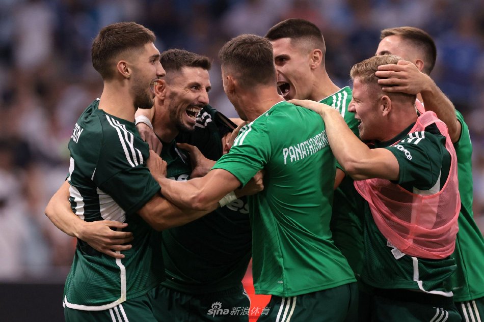 中受到犯规 中受到犯规