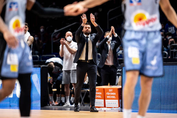 引进路易斯 引进路易斯